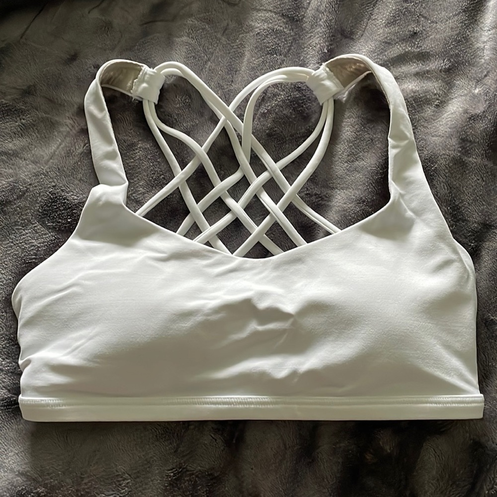 New Lululemon free to be - wild bra